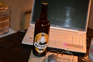Bøvelen. Belgisk Trippel øl 001.jpg