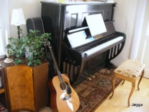 pianogitarstue.JPG