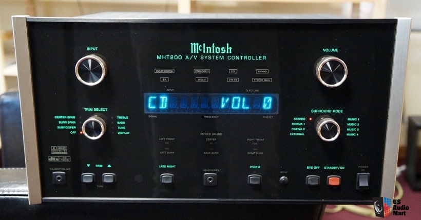 1032737-mcintosh-mht200-av-system-controller.jpg