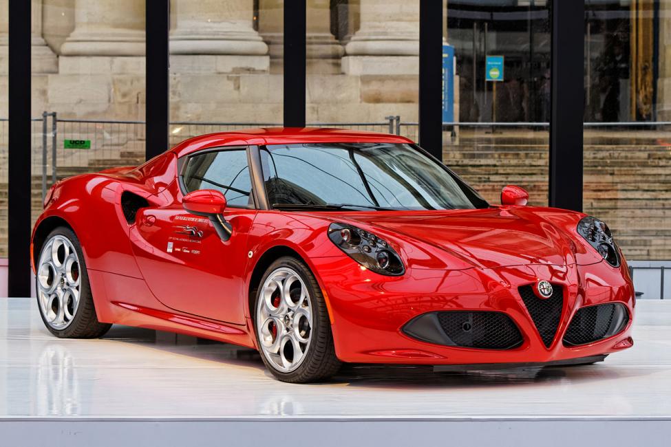 1280px-Festival_automobile_international_2014_-_Alfa_Romeo_4C_-_009.jpg