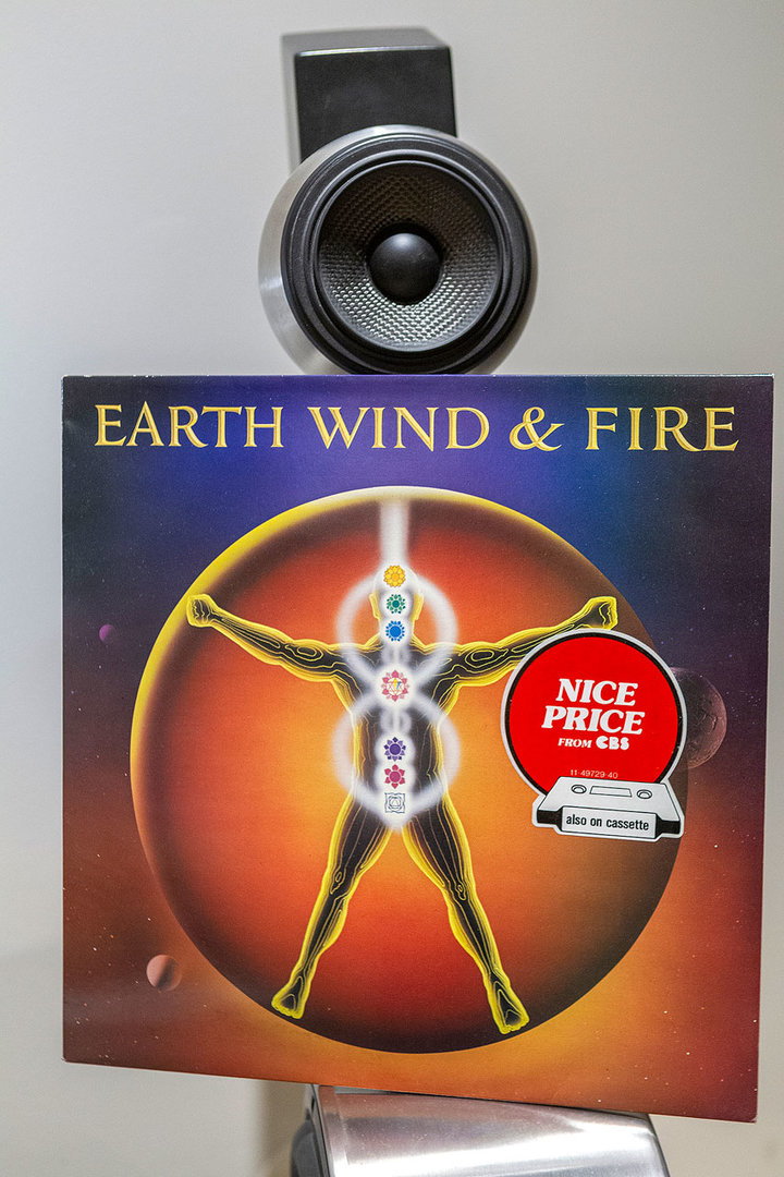 20211230-Earth-Wind-&-Fire----Powerlight--1982.jpg