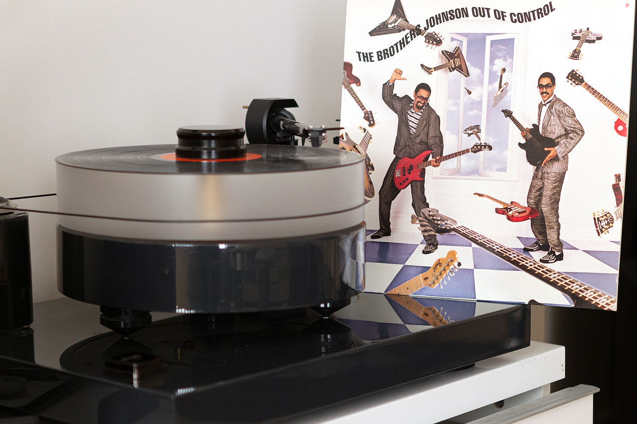 20220318-The-Brothers-Johnson---Out-of-Control-1984.jpg