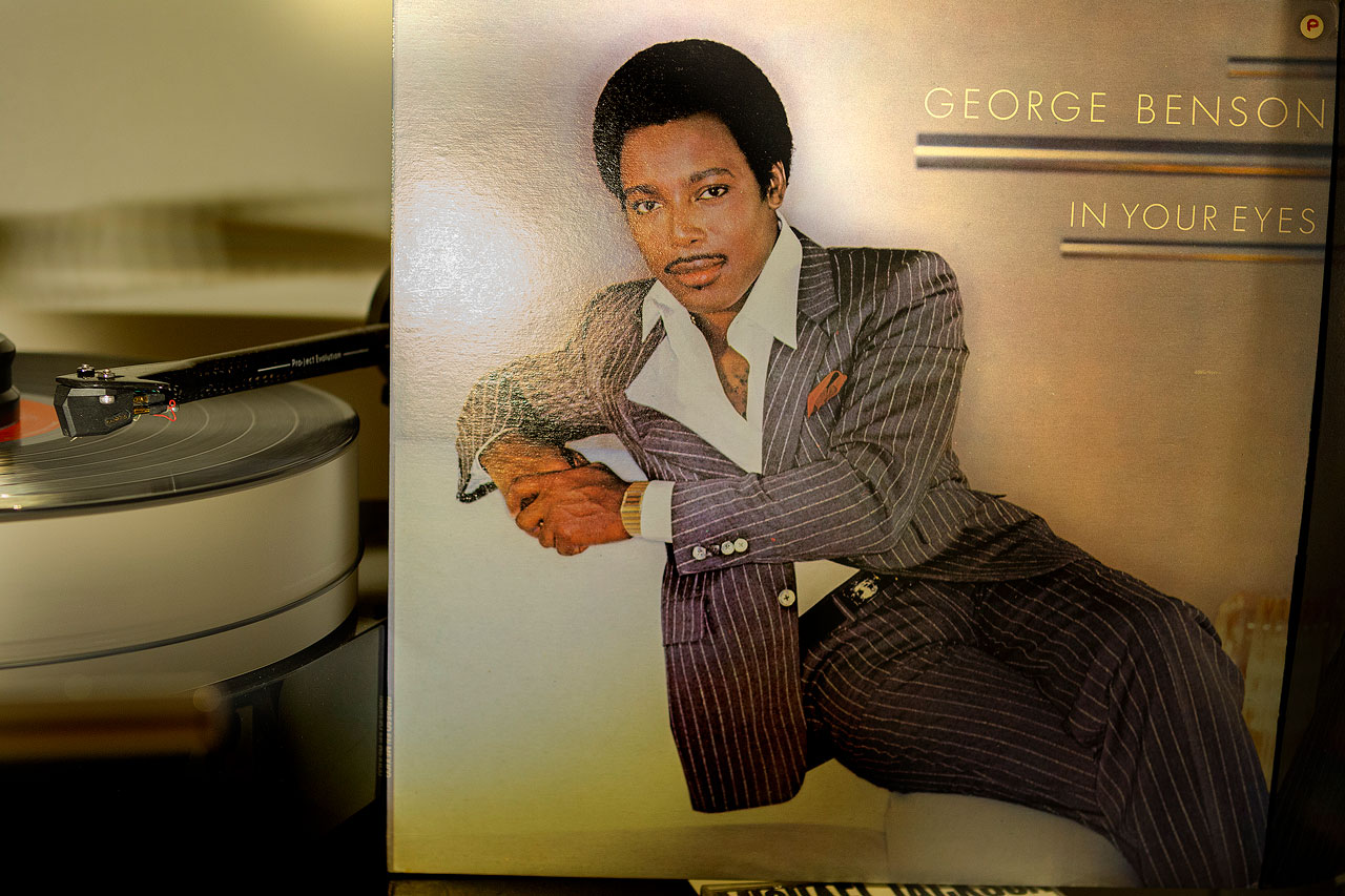 20221120-George-Benson--In-Your-Eyes--1983.jpg
