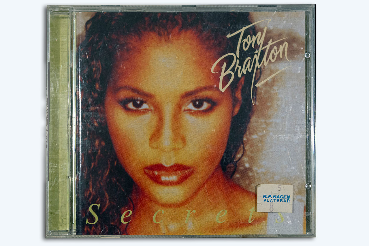 20240108-Toni-Braxton--Secrets--1996.jpg