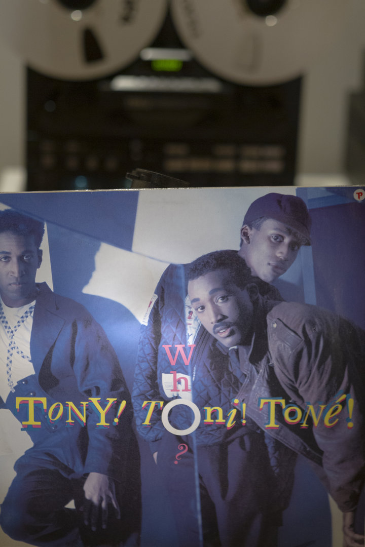 221104 Tony Toni Tone -Who-- 1988.jpg