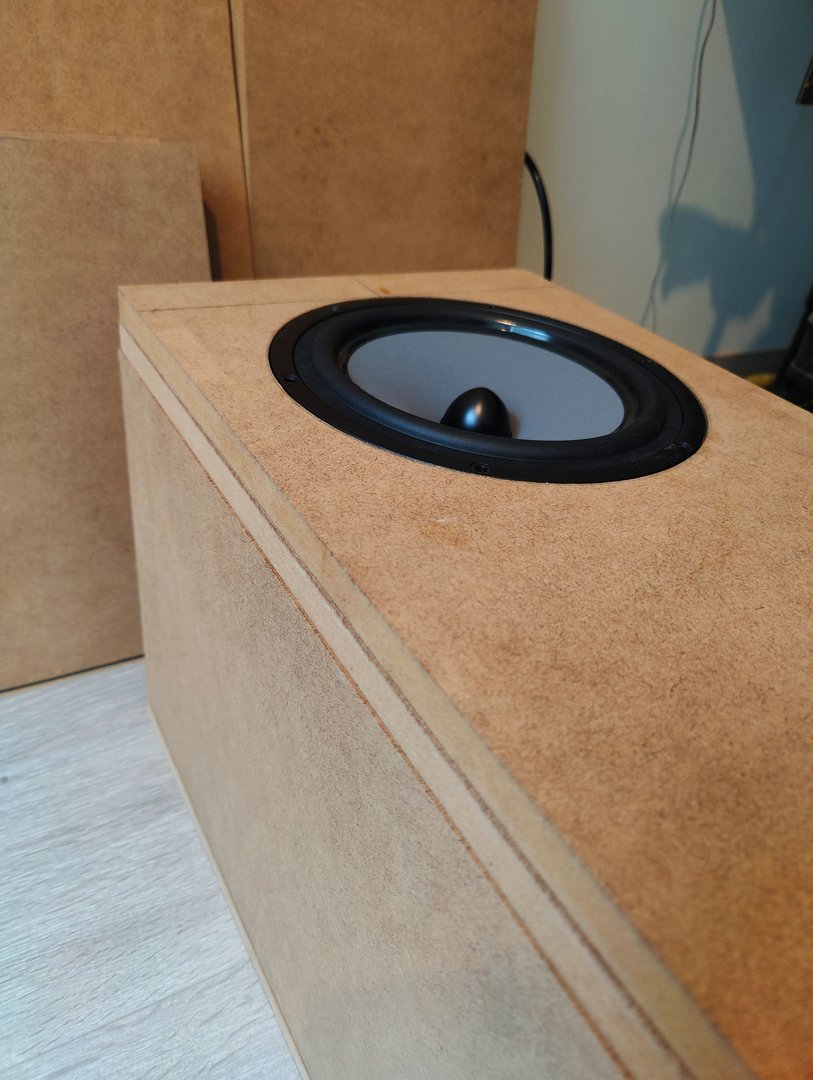 2_driver_baffle_2.jpg