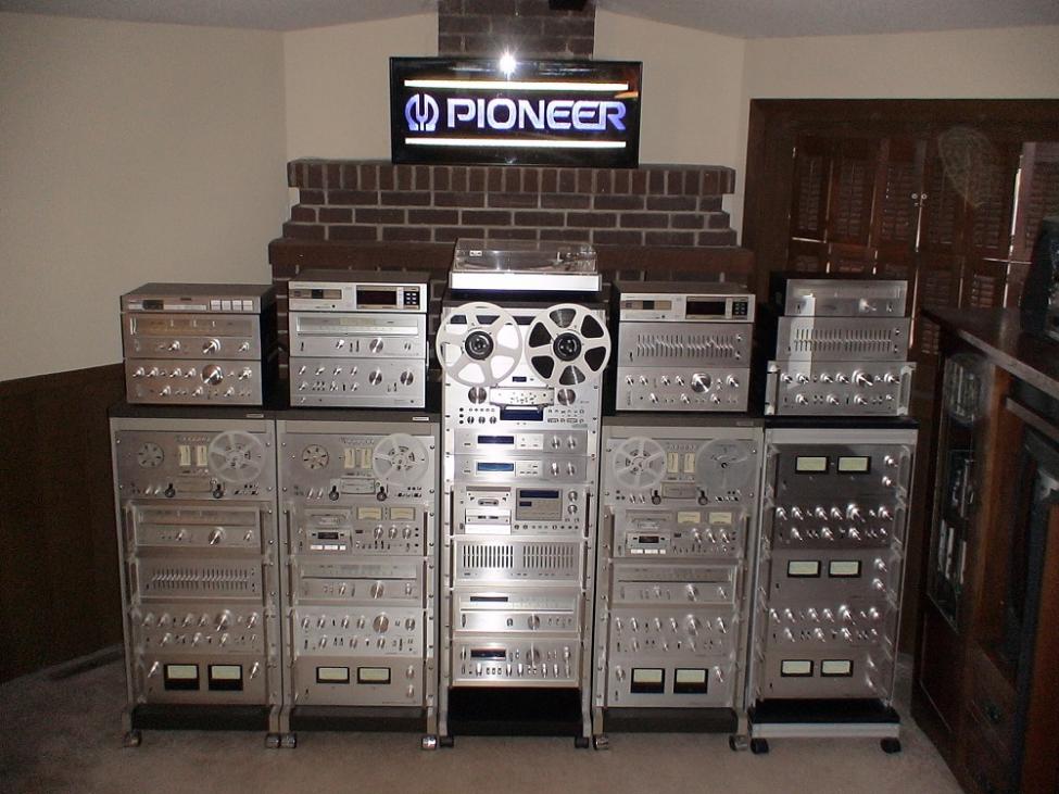 514Silver_Wall_of_Pioneer_SPEC_Gearw.jpg