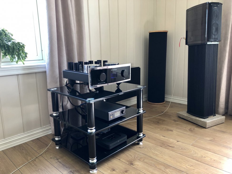 545728d1561545579-gismo-s-musikk-stue-3f171a88-dfed-4962-a94c-956961bc5b55.jpg