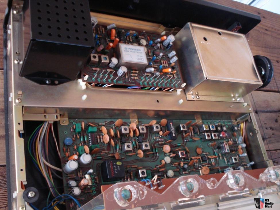 572914-vintage_pioneer_tx9500_ii_stereo_tuner.jpg