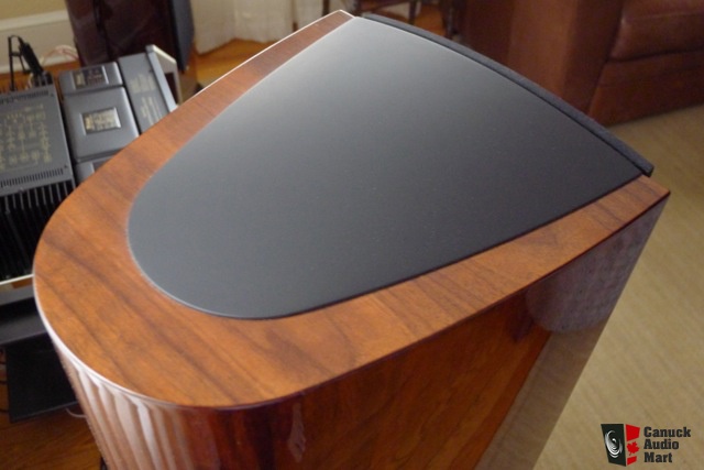 943187-revel-performa3-f208-speakers-mint.jpg