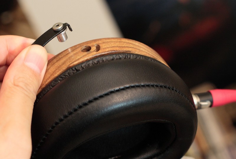 Audeze LCD2_klokkefeste.jpg