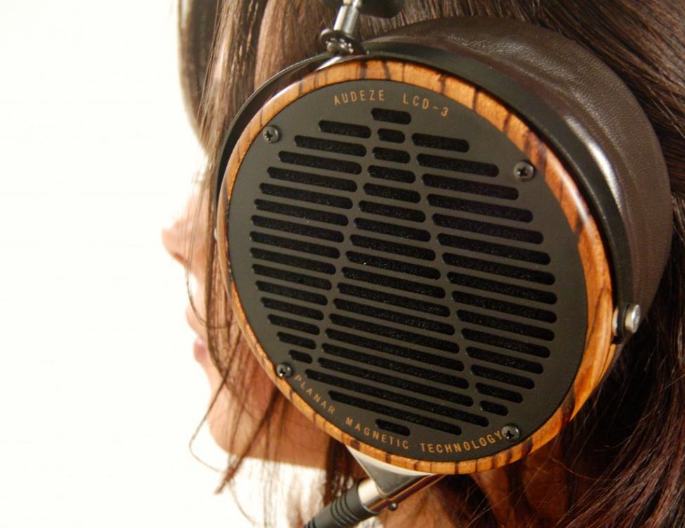 Audeze-LCD3-Model-1024x790.jpg