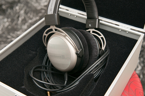 Beyerdynamic T 1_ kabel_koffert_26818051_BeyerT1.jpg