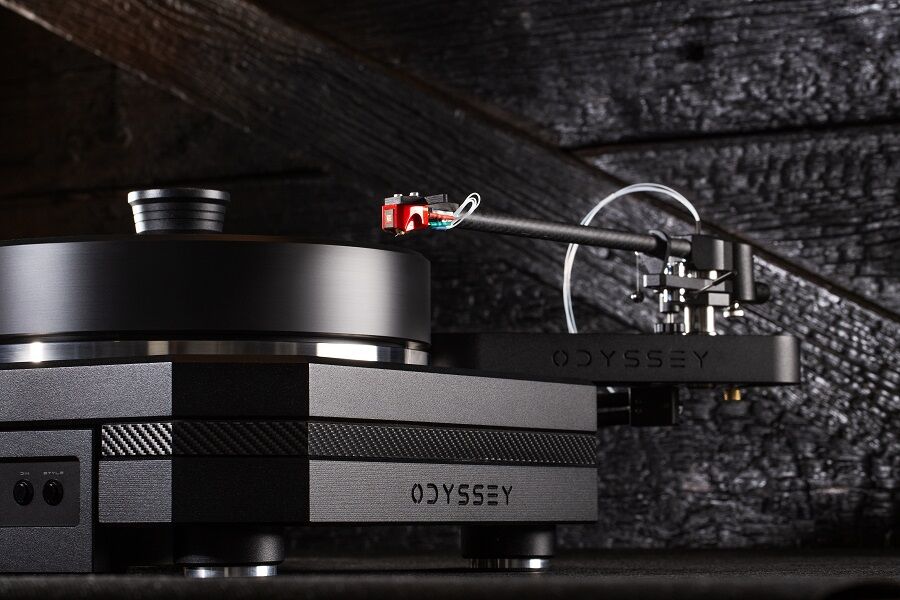 big_Ramie-Benny-Audio-Odyssey-gramofon-analogowy-1.jpg