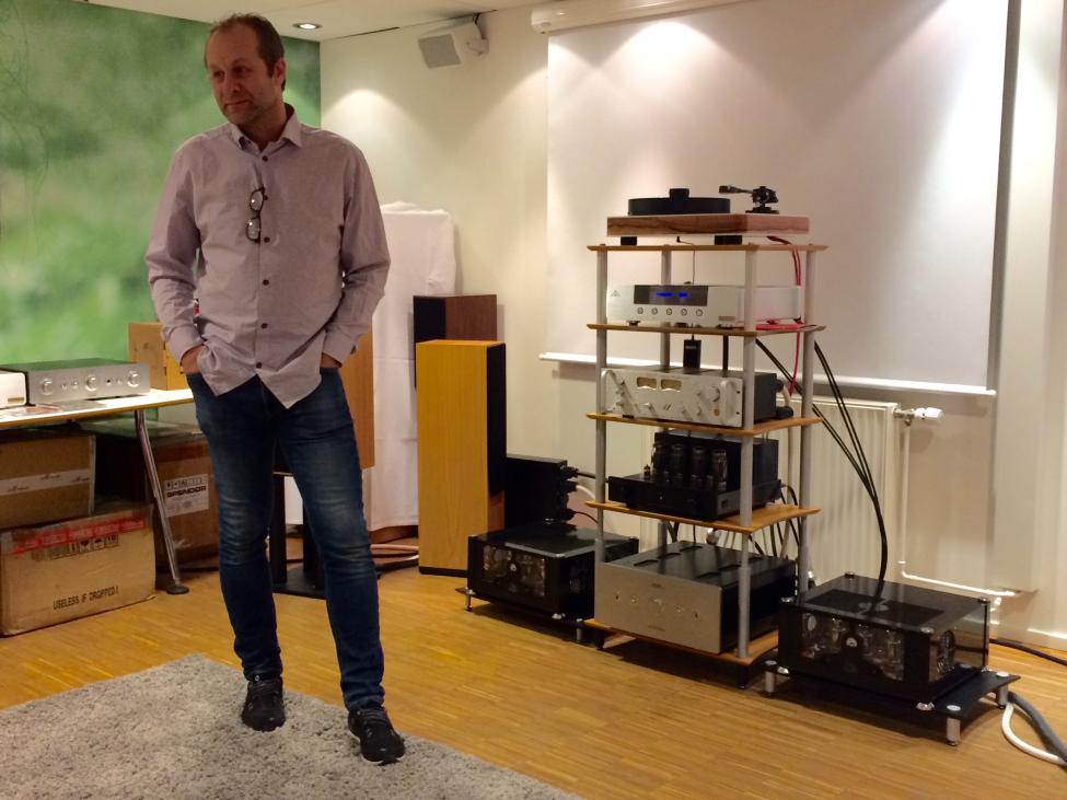 Navn: Terje Nilsen i Trondheim.jpg
Visninger: 312
Størrelse: 82.0 Kb
