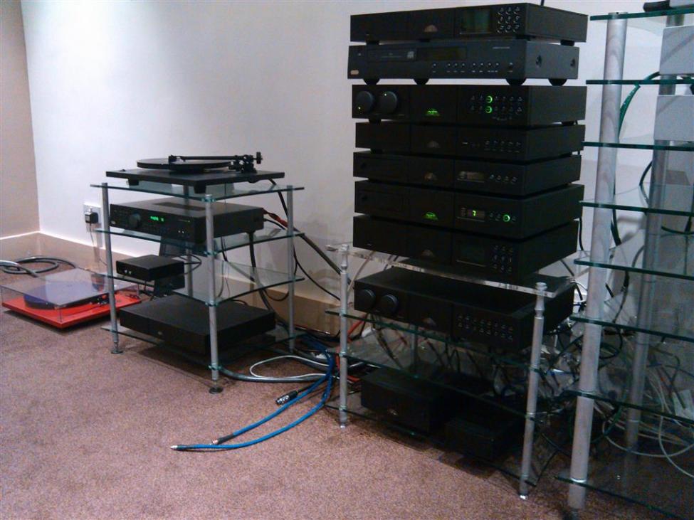 Butikk 2 elektronikk (Medium).jpg