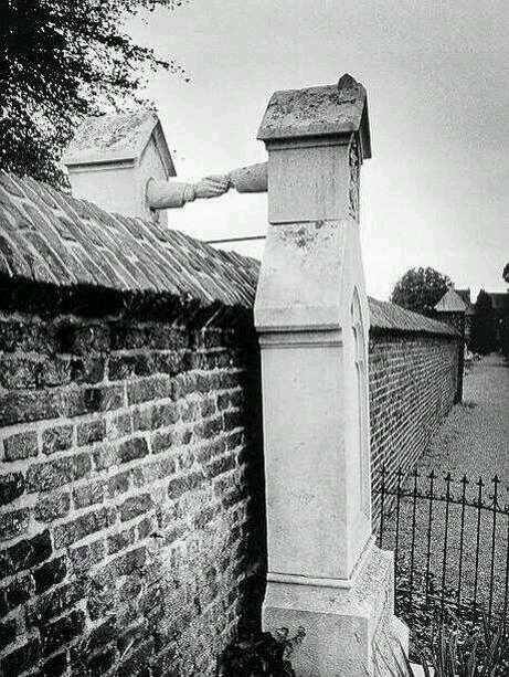 Catholic woman and her Protestant husband Netherlands, 1888.jpg