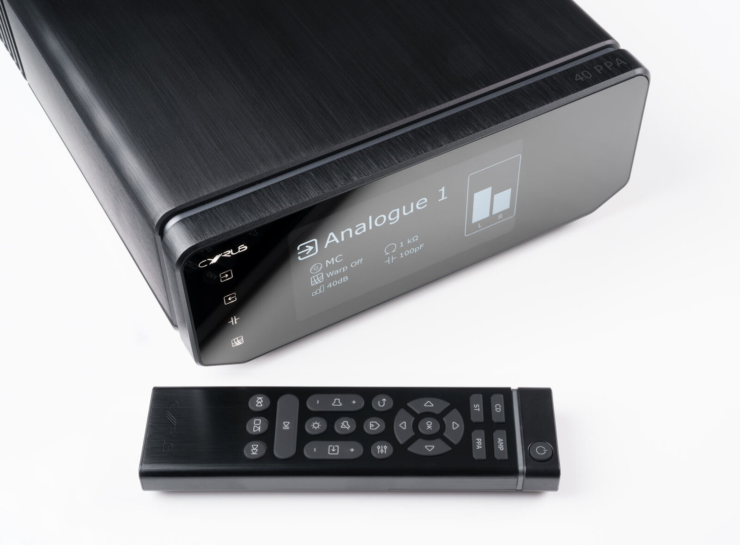 Cyrus 40 PPA+Remote 3Qrt CloseUp-medium.jpg