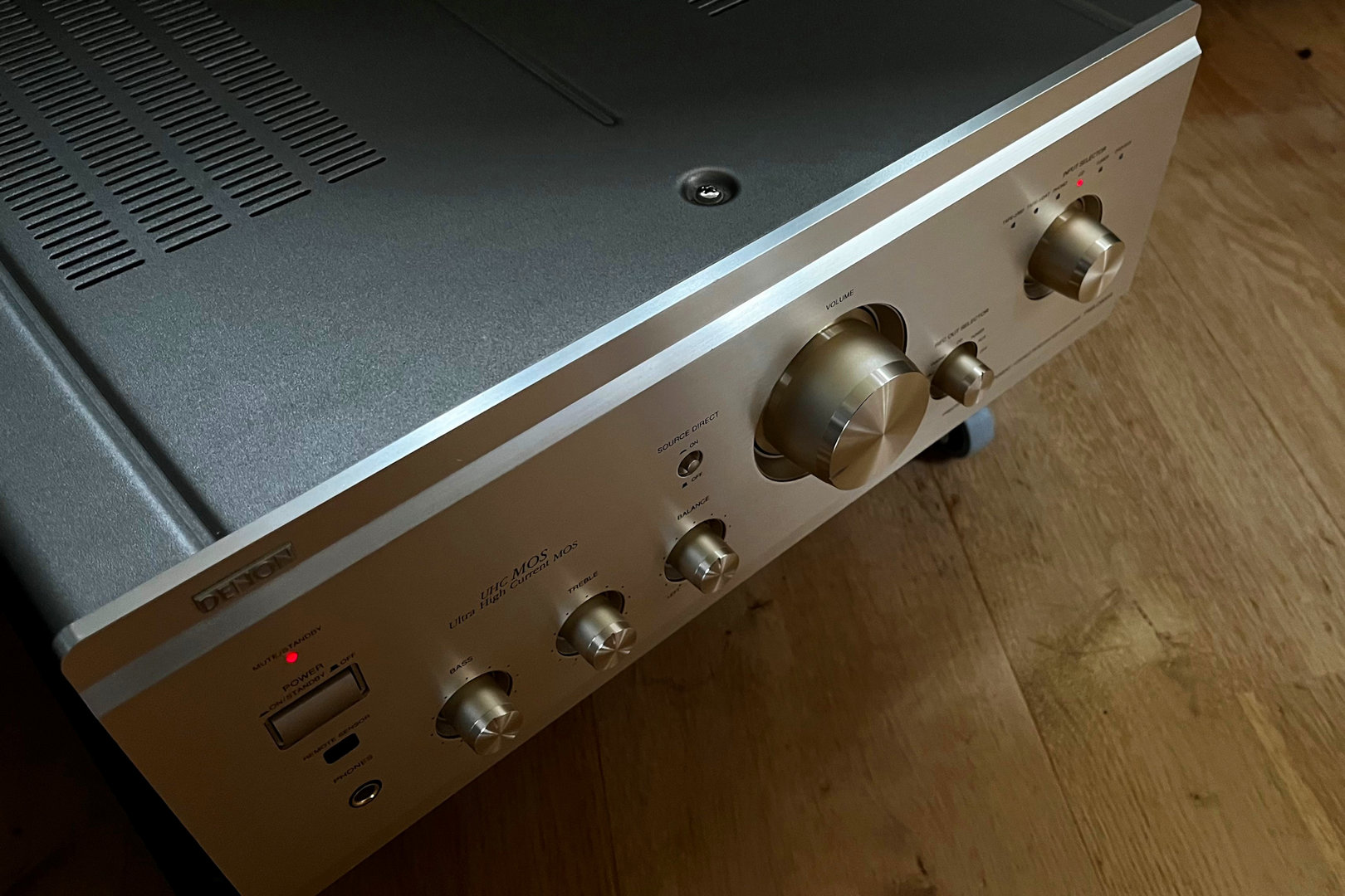 denon1web.jpg