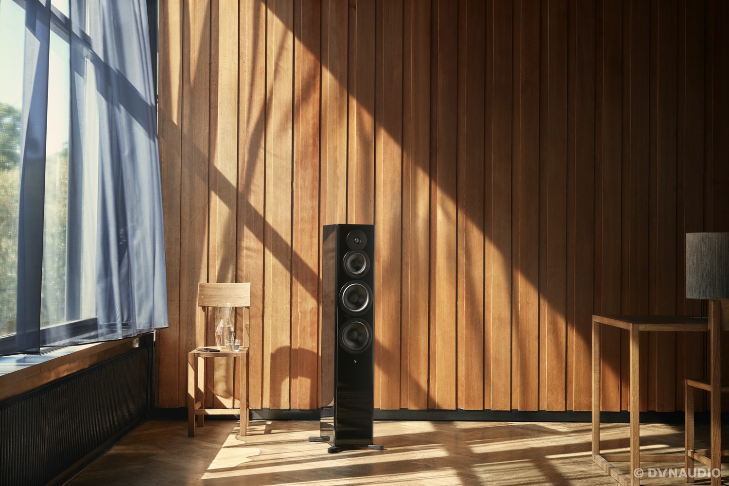 dynaudiofocus50_black_04.jpg