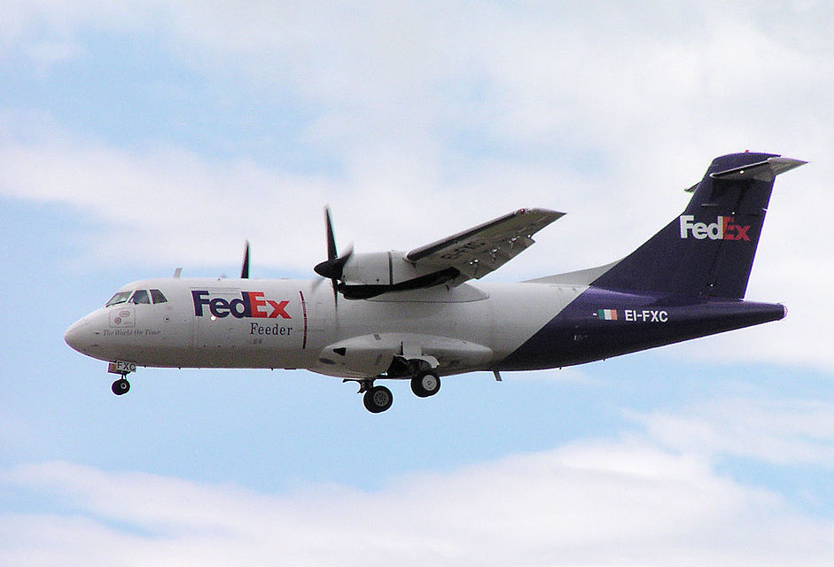 FedEx_ATR-42_EI-FXC.jpg