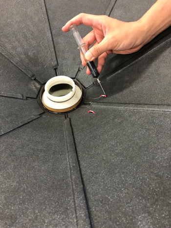 FW800HS-securing-the-eyelets (1).jpg