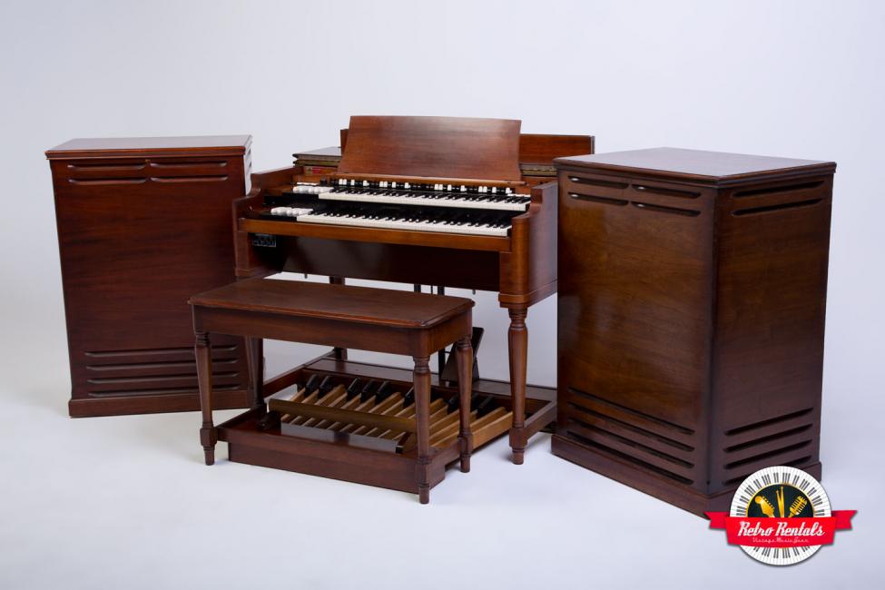 Hammond-B-3-organ-Leslie-122-147-both-2.jpg