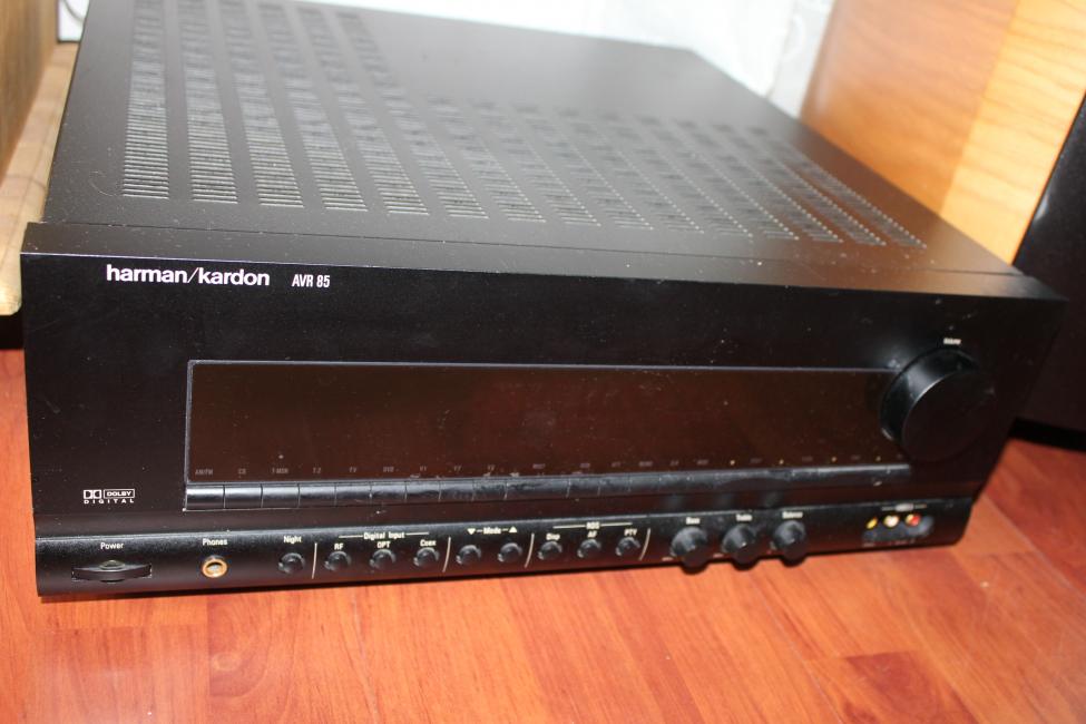 Harman Kardon AVR85 2.jpg