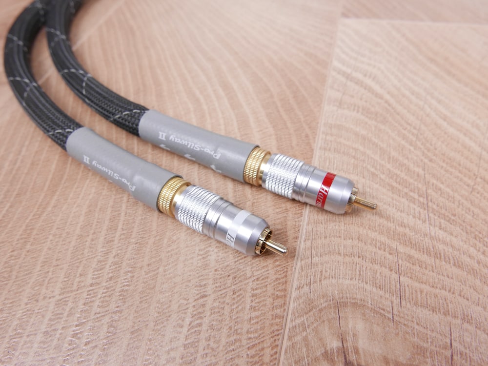 Harmonic-Technology-Pro-Silway-II-audio-interconnects-RCA-05-metre-3.jpeg