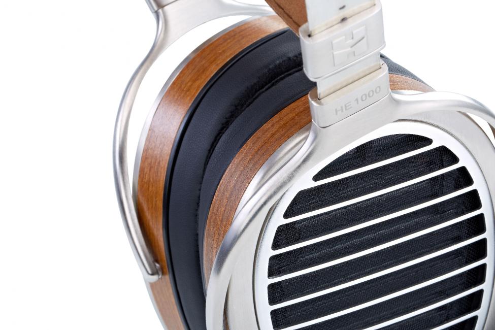 HiFiMan-HE1000-HQ-Close-Up-Top.jpg