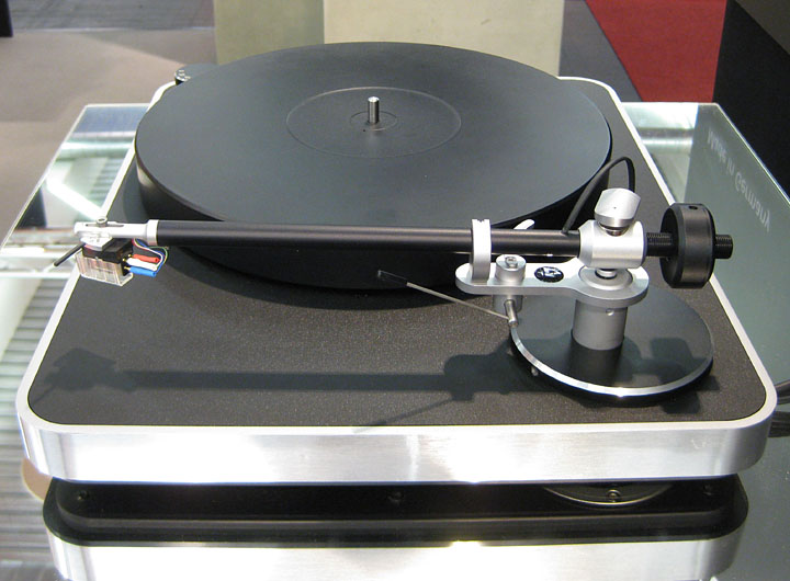 highend2009_clearaudio_7_web.jpg