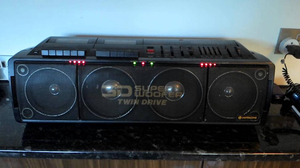 hitachi_kassettradio.jpg
