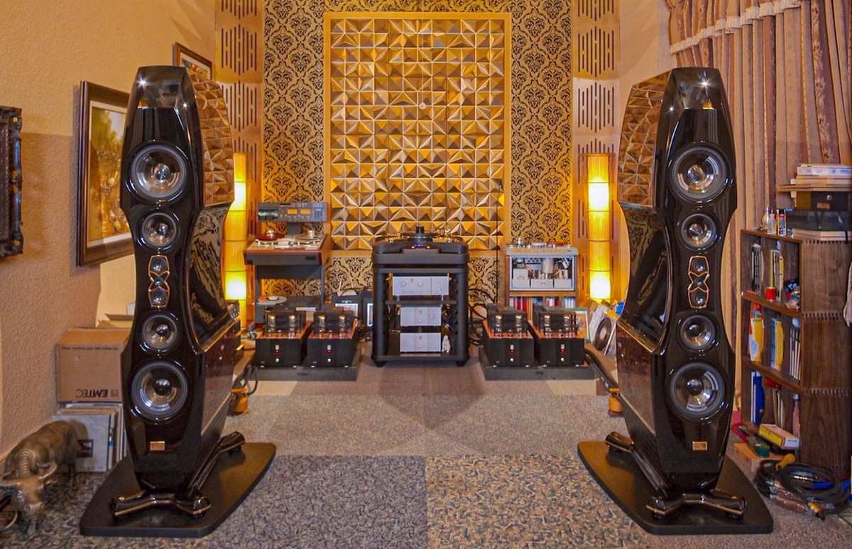 hla_audio_19_eaww.jpg