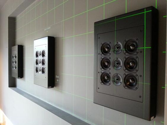 Horn-InWall4.jpg