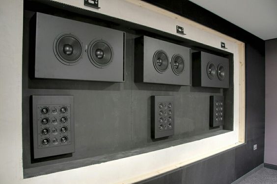 Horn-InWall5.jpg