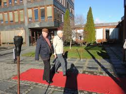 imagesCA27E6JE.jpg