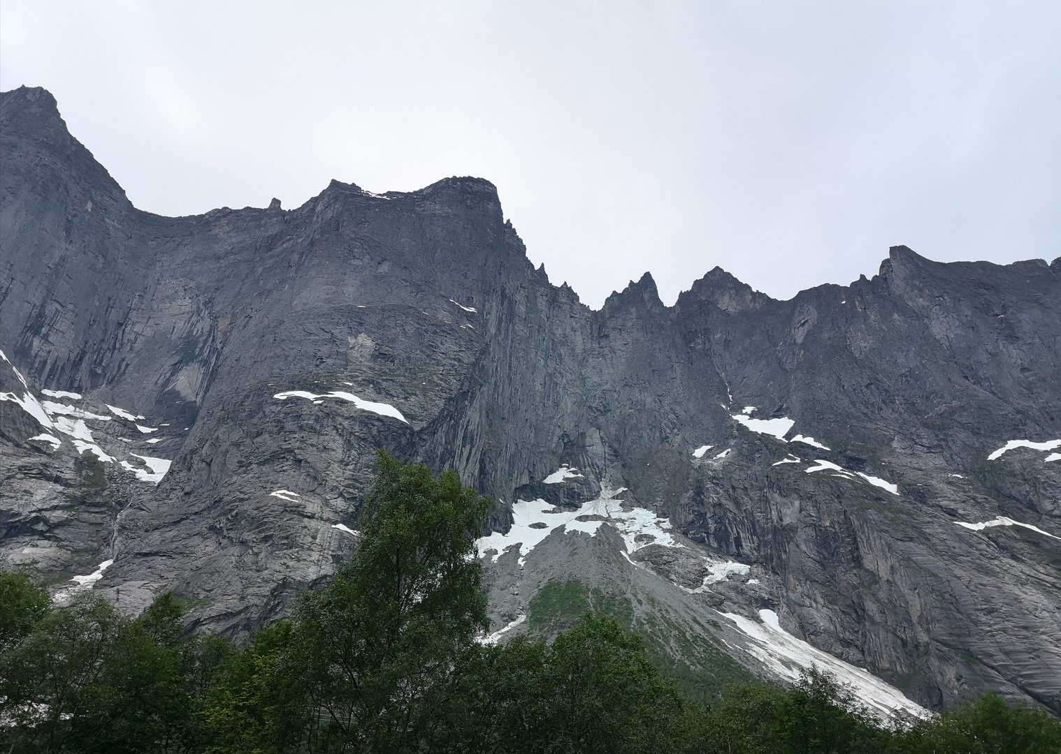 juni trollveggen.jpg