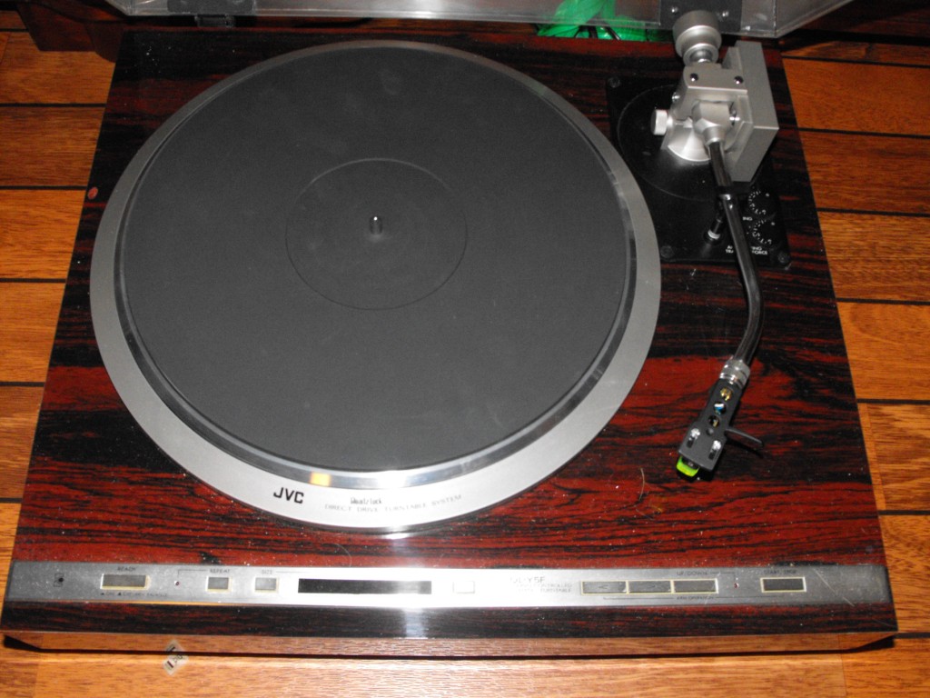 JVC QL-Y5F 2013.jpg