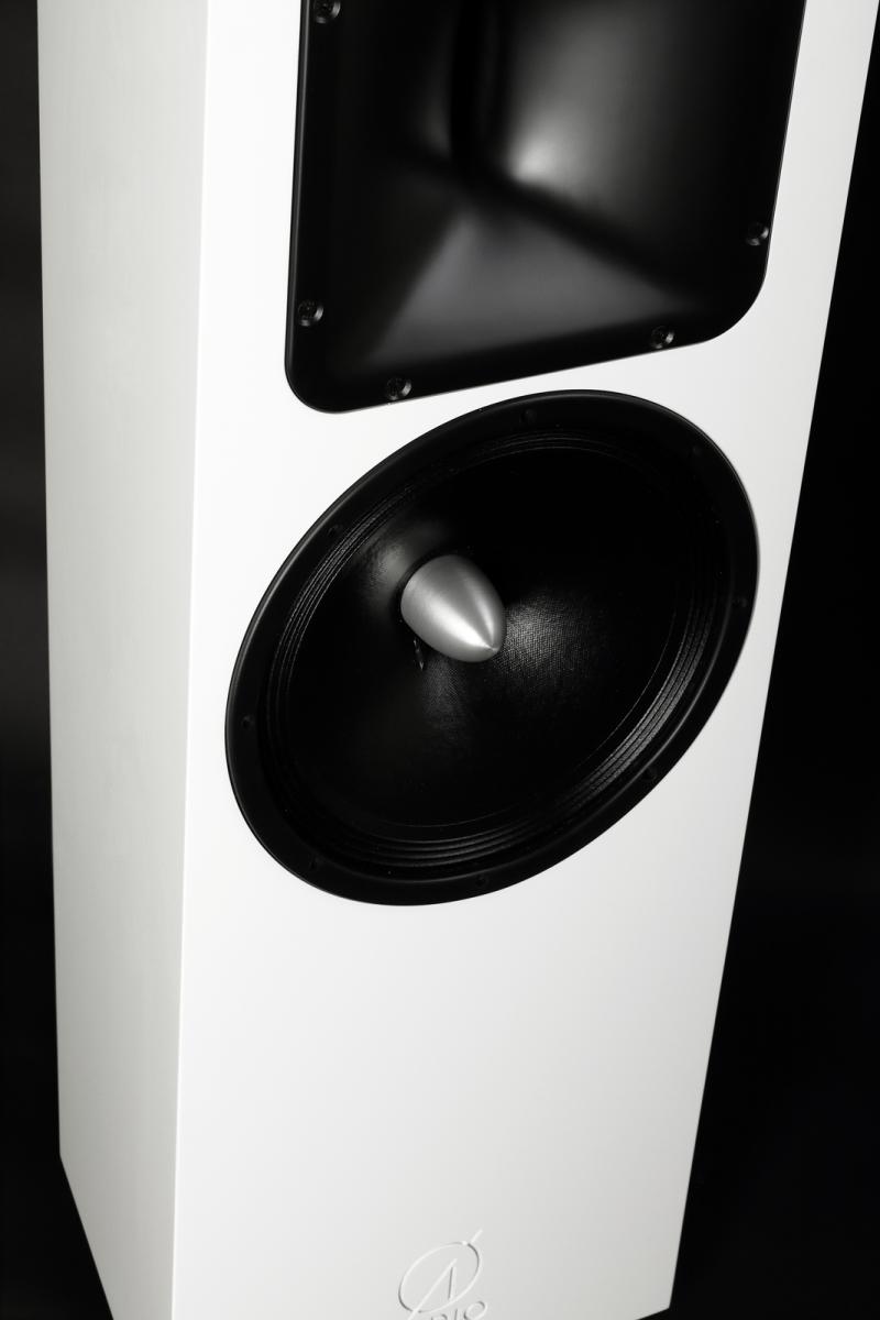 Mala_Audio_ØAudio speakers_white_2.jpg