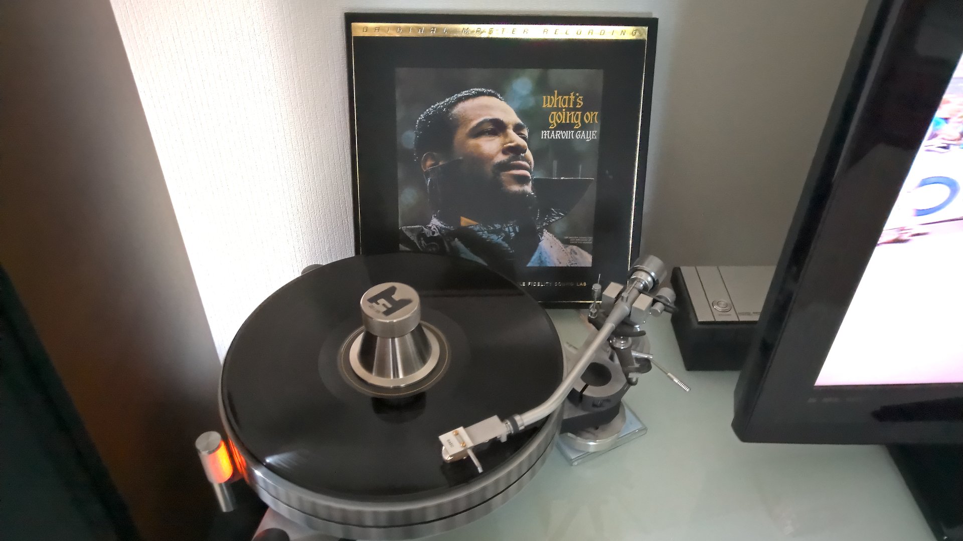 Marvin Gaye-Whats Going On MFSL 2 X 45 PRM.jpg