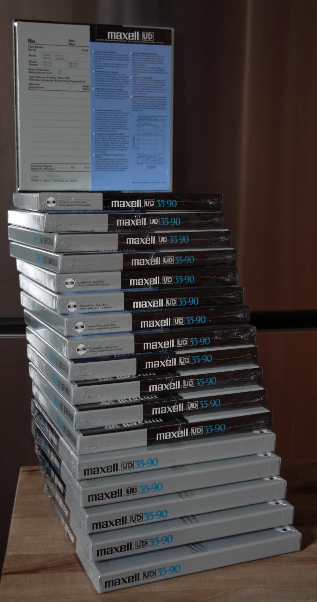 Maxell UD 35-90.jpg