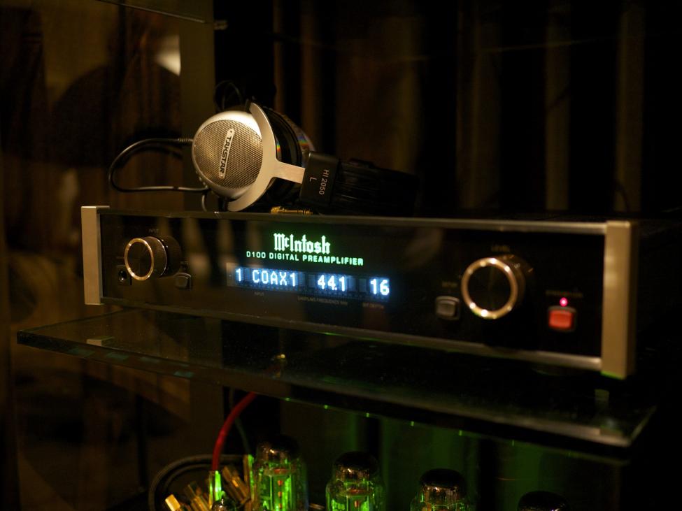 mcintosh-d100-no-backlight.jpg