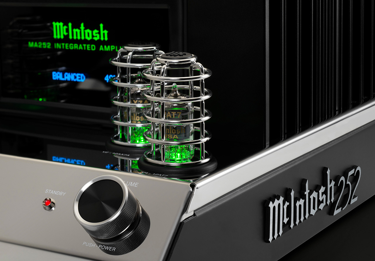 mcintosh_ma252_2_x_100_watt_hybrid_integrated_amplifier_4.jpg