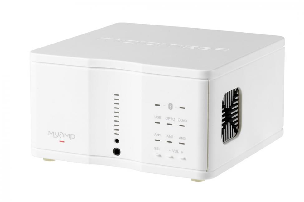 MYAMP-White-053.jpg