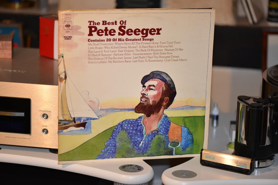 Pete Seeger. 1972 001.jpg