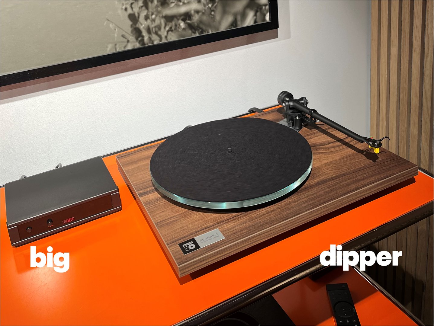 Rega_Planar 3_50th_anniversary_edition_HFS.jpg