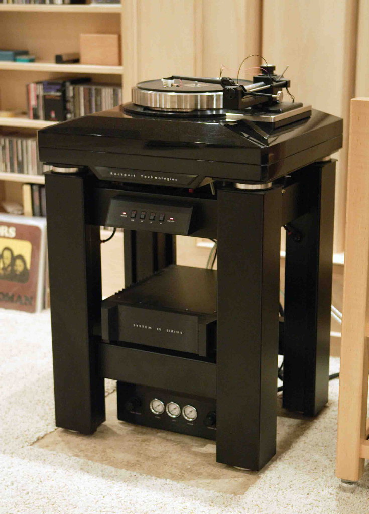 Rockport_Sirius_III_Turntable.jpg