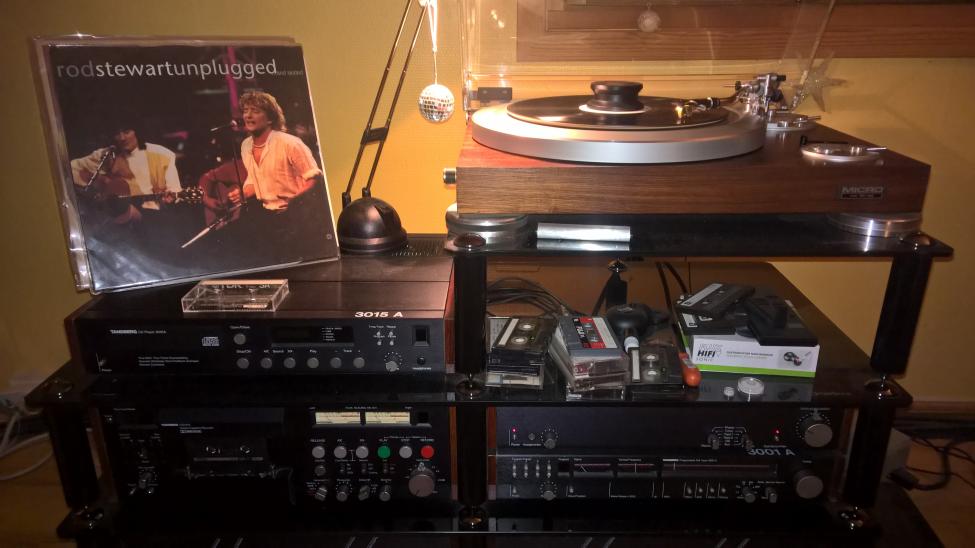 Rod Stewart-Unplugged And Seated.jpg