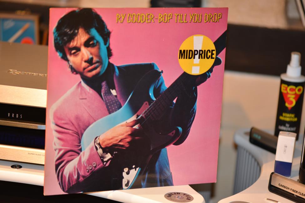 Ry Cooder 001.jpg