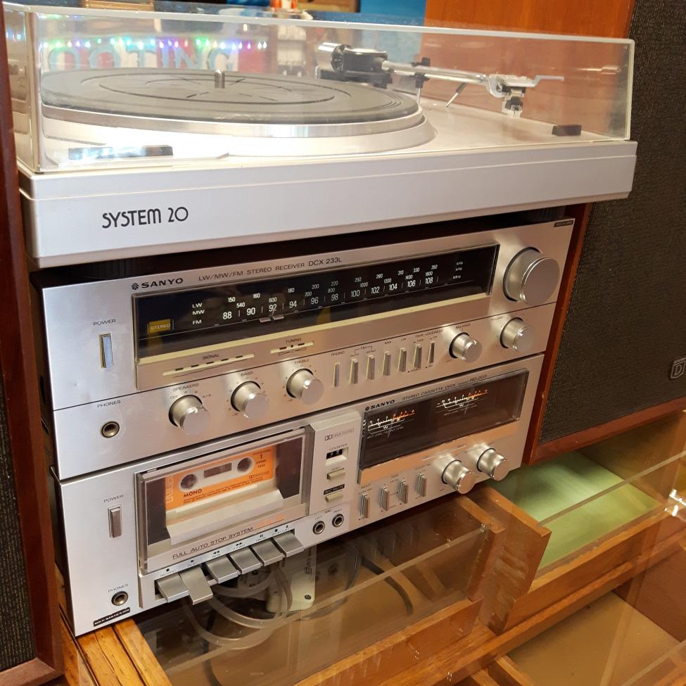 sanyo rack3.jpg